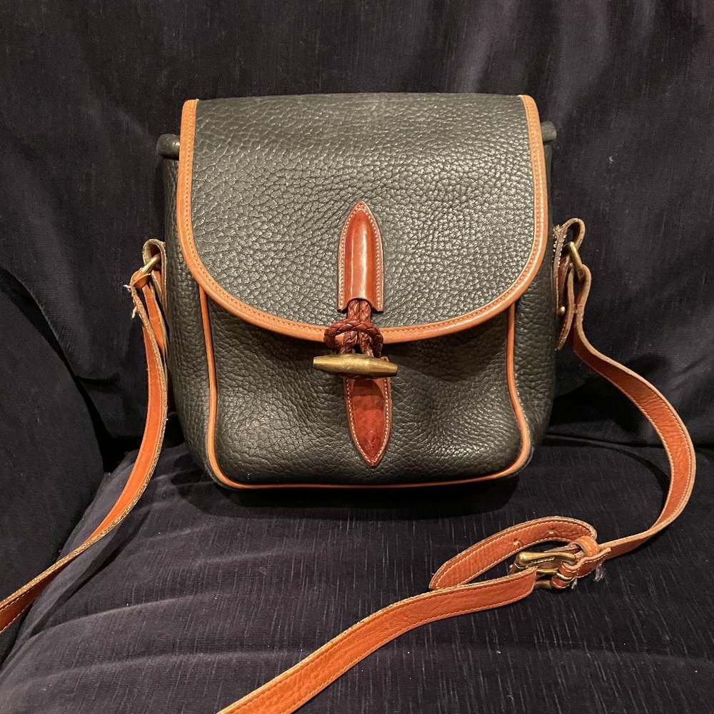 Dooney & Bourke Cross Body Bag